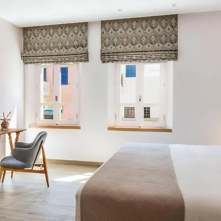 Avra Venetian Harbour Apartment *
