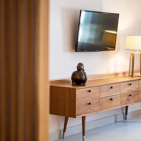 Avra Venetian Harbour Apartment